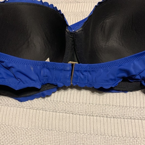 Victorias Secret 36DD blue bikini halter swimsuit top with scallop detail - Picture 6 of 6